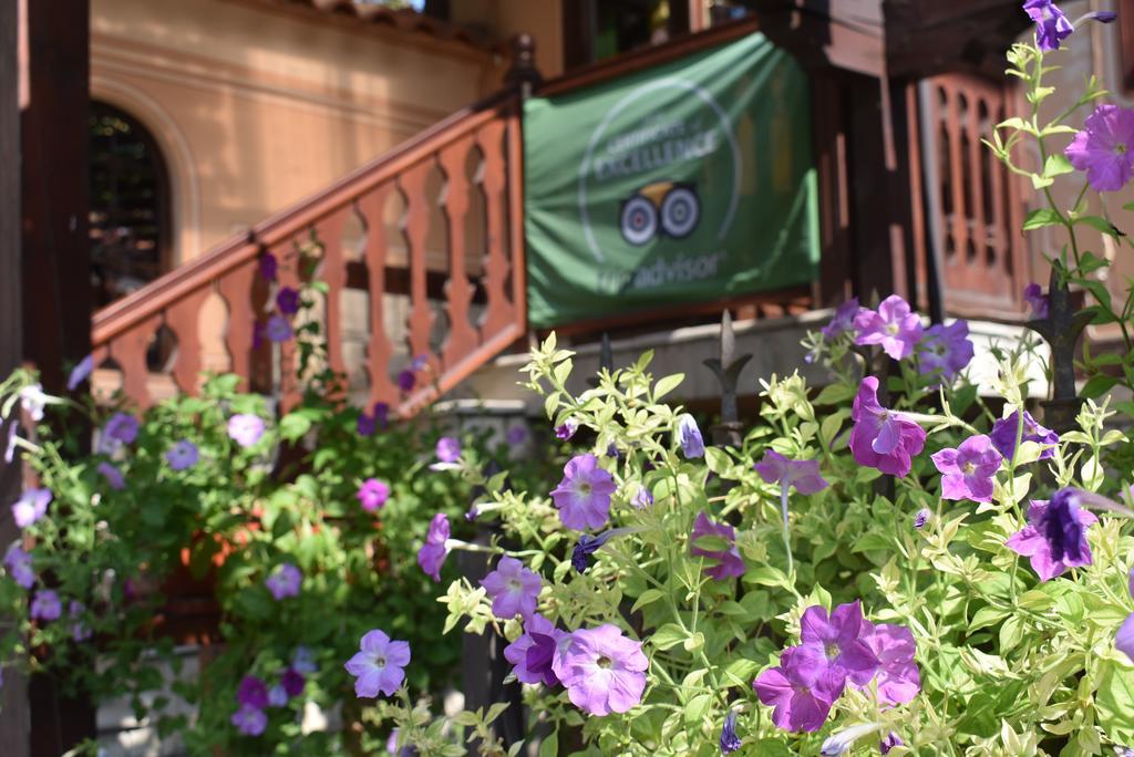 Family Hotel At Renaissance Square Plovdiv Ngoại thất bức ảnh